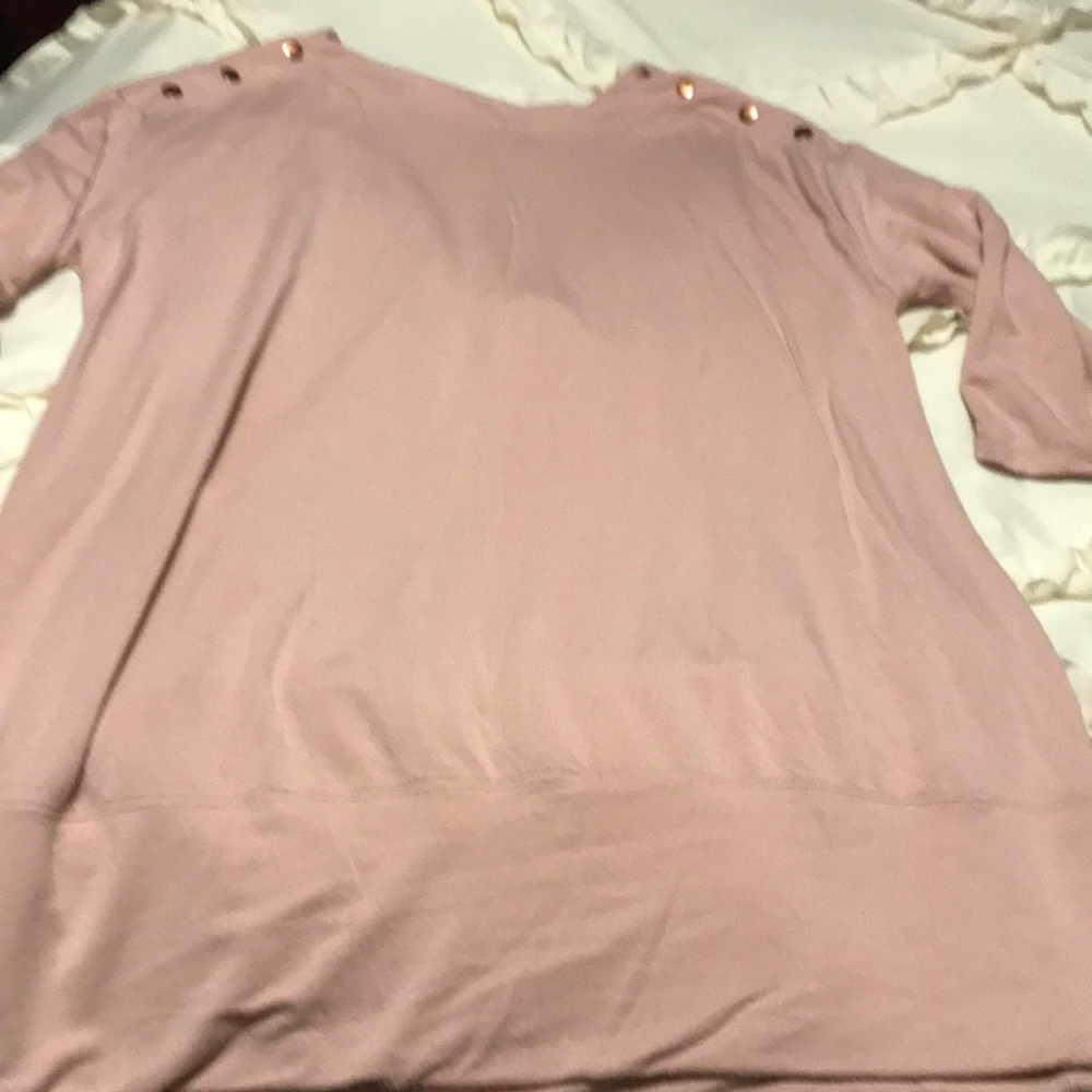 Size L rose maternity top by Isabel